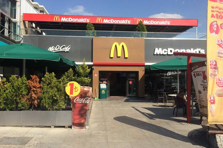 Mcdonald S Photos Pictures Of Mcdonald S Yali Maltepe Istanbul